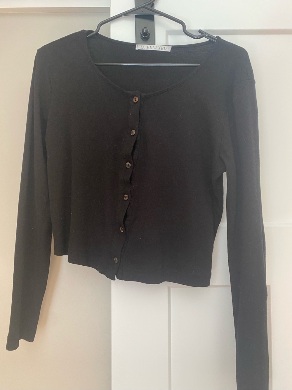La Relaxed Organic Rib Cardigan in Black